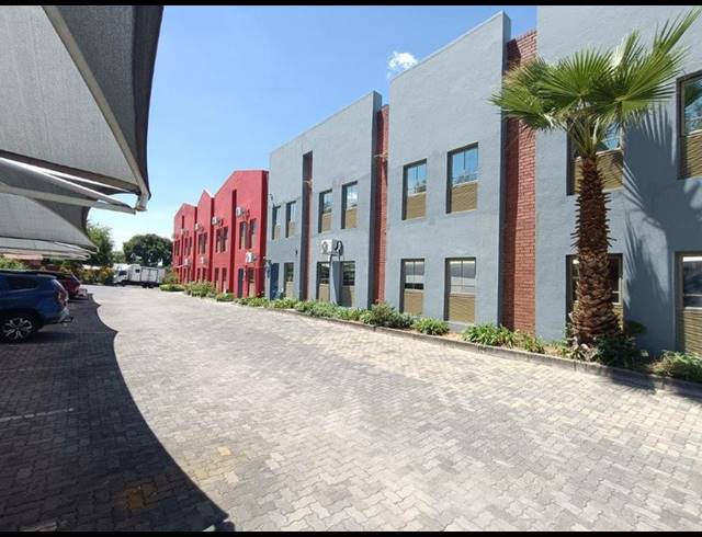 INDUSTRIAL PROPERTY TO RENT IN STRYDOM PARK